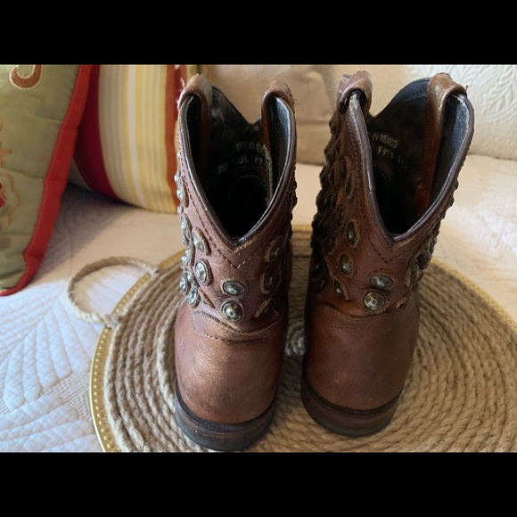 Frye short boots size 6.5B - Picture 4 of 12